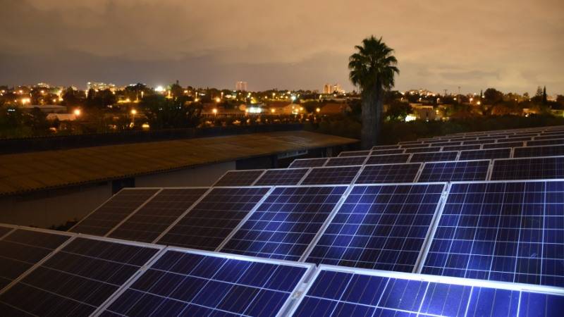 Do Solar Panels Work At Night