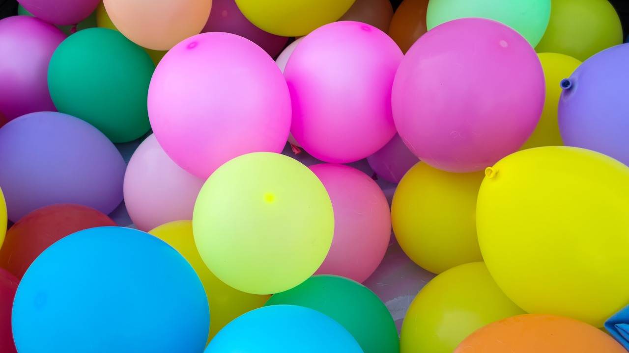 Laguna Beach Bans Balloons
