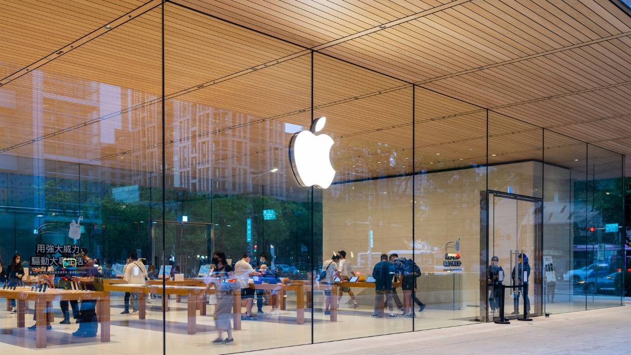 Apple Backs California Bill on Corporate Climate Emissions Disclosure