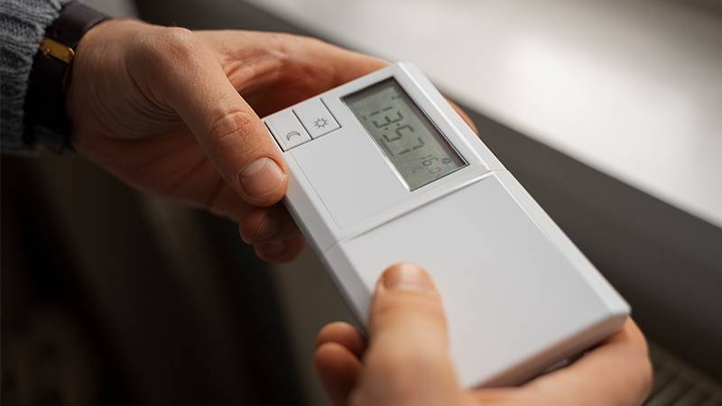 How to Conduct a Home Energy Audit Using DIY Methods